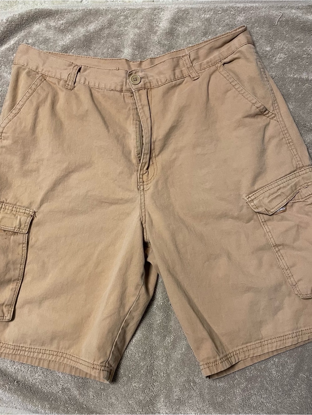 Men's Cargo Shorts - Tan 38 in waist